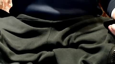 Snapshot of the1pocketrocket chatting on December 30, 10:23 pm the1pocketrocket online show from December 30, 10:23 pm