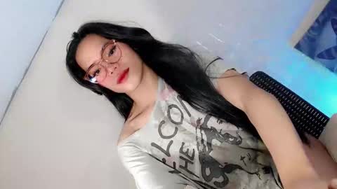 the_horny_bella online show from February 17, 5:45 pm