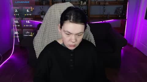 the_ice_owl online show from April 15, 3:21 am