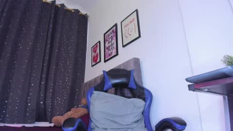 the_skinnyguys online show from April 10, 10:25 pm