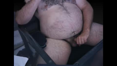 Snapshot of thebearking69 chatting on September 18, 2:37 am The Bear King online show from September 18, 2:37 am