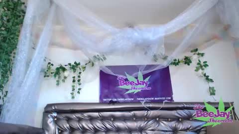 TheBeeJayShow online show from December 4, 10:02 pm