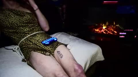 Thatcarrguyy online show from October 31, 12:38 pm