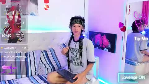 Snapshot of thedoll_ethan chatting on September 18, 8:13 pm ethan online show from September 18, 8:13 pm