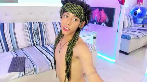 Snapshot of thedoll_ethan chatting on September 16, 8:01 pm ethan online show from September 16, 8:01 pm