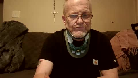 Snapshot of thee_lone_boner chatting on October 1, 2:43 am Alpha online show from October 1, 2:43 am