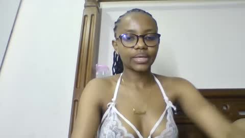 Snapshot of theequinn chatting on September 30, 7:24 pm theequinn online show from September 30, 7:24 pm