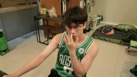 Green online show from April 6, 8:37 am