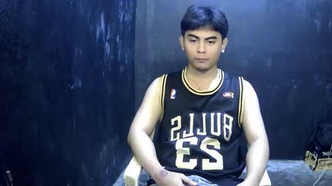 Xerxis online show from February 8, 9:15 pm