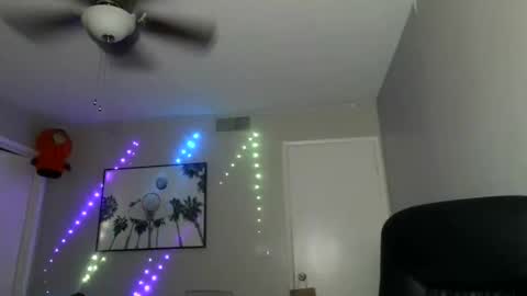 IXMCOUPLE444 online show from November 24, 12:20 am