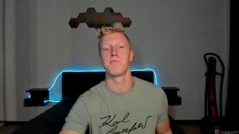 thejacob_d online show from November 29, 2:47 pm