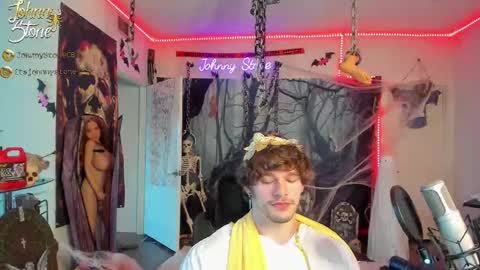 Snapshot of thejohnnystone chatting on October 12, 12:36 am Johnny Stone online show from October 12, 12:36 am