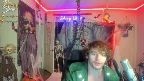 Snapshot of thejohnnystone chatting on October 7, 2:51 am Johnny Stone online show from October 7, 2:51 am
