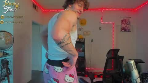 Snapshot of thejohnnystone chatting on September 17, 12:58 am Johnny Stone online show from September 17, 12:58 am