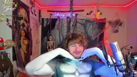 Snapshot of thejohnnystone chatting on October 14, 12:46 am Johnny Stone online show from October 14, 12:46 am