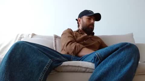 TheMonarchGoat online show from December 4, 10:59 am