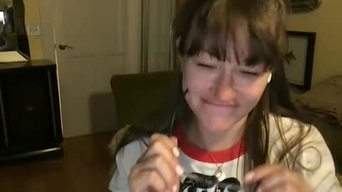 Cach Nelson online show from November 5, 9:33 am