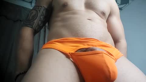 themuscularvenezuelanman online show from February 5, 7:18 am