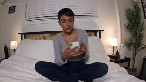 naturallovers online show from February 1, 4:09 am