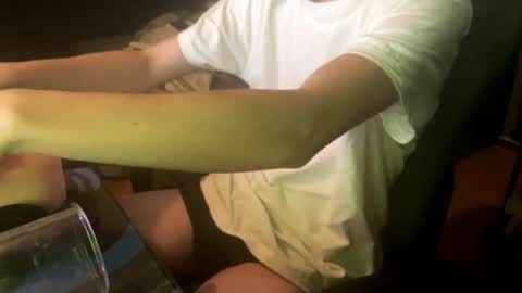 theothede19cm online show from October 25, 7:36 pm