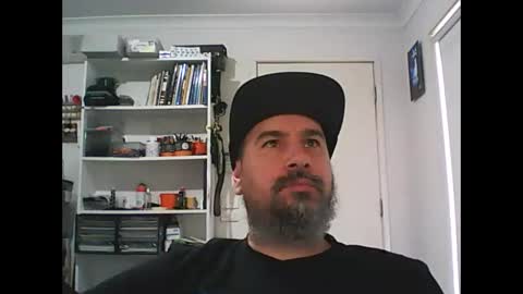 aussiebeard online show from November 24, 1:15 am