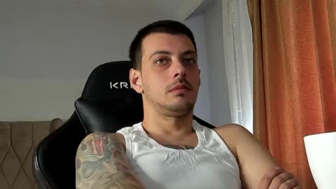 Snapshot of thepoorbatman chatting on September 9, 6:35 am thepoorbatman online show from September 9, 6:35 am