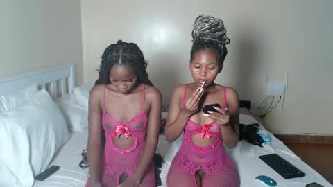 therealdesire online show from December 19, 12:22 pm