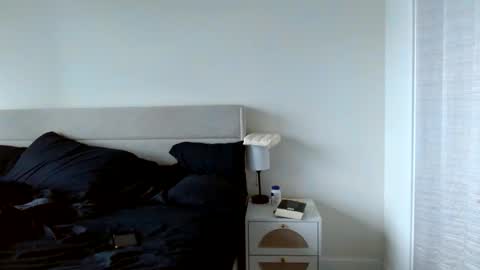 Yoshi online show from November 28, 7:32 pm