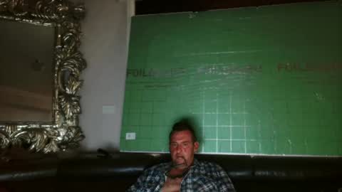Snapshot of therealkurva4u chatting on February 28, 11:25 am therealkurva4u online show from February 28, 11:25 am