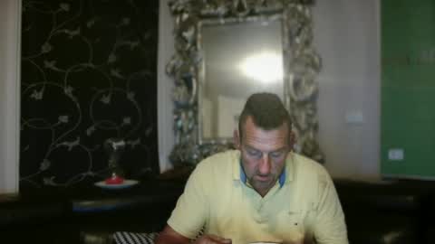 Snapshot of therealkurva4u chatting on February 17, 3:55 pm therealkurva4u online show from February 17, 3:55 pm