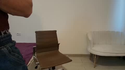 TheTopAlex online show from February 25, 7:23 am