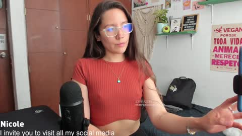 Snapshot of thetropicalseduction chatting on January 24, 8:32 pm Nicole online show from January 24, 8:32 pm