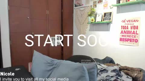 Snapshot of thetropicalseduction chatting on December 28, 9:08 pm Nicole online show from December 28, 9:08 pm