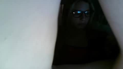 Snapshot of thewitchhot chatting on December 10, 10:47 pm Gretel y Nick online show from December 10, 10:47 pm