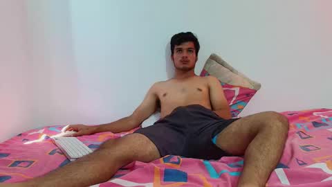 Snapshot of thiago__diaz chatting on October 18, 3:38 pm Thiago Diaz online show from October 18, 3:38 pm