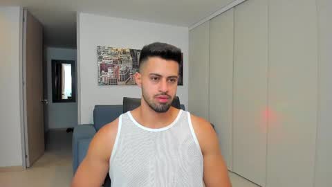 Snapshot of thiago_driussi chatting on March 2, 12:53 am thiago_driussi online show from March 2, 12:53 am
