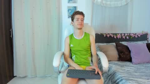 Manuel online show from December 2, 2:54 am