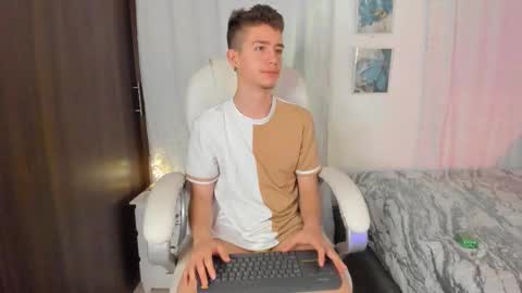 Snapshot of thiago_james69 chatting on September 26, 3:36 am Manuel online show from September 26, 3:36 am