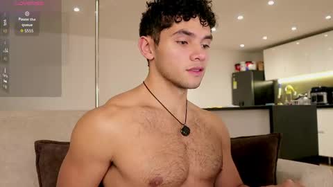 Just Thiago  online show from June 1, 12:56 am