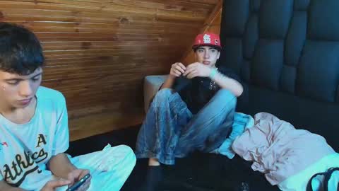 thiago_n_sam online show from November 9, 3:10 am