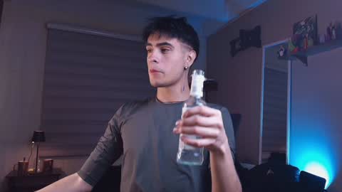 Thiago online show from December 8, 4:11 am