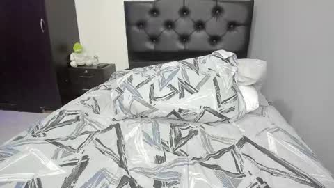 Thiago Wells online show from November 6, 7:06 pm