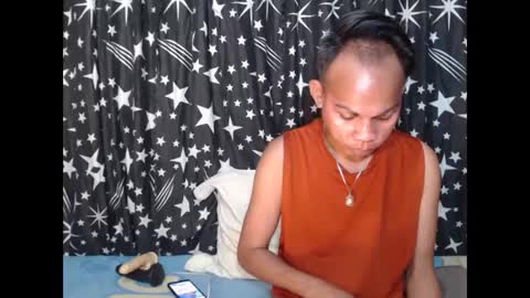 Snapshot of thick_bigcock13 chatting on February 5, 1:26 am gil online show from February 5, 1:26 am