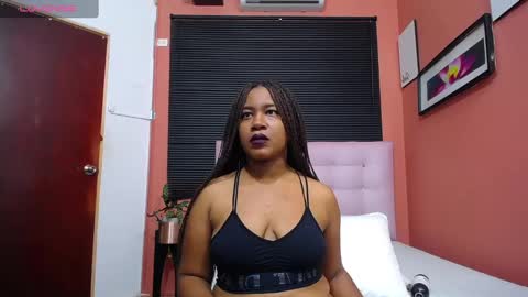 Snapshot of thickeebonyy chatting on February 28, 7:56 pm thickeebonyy online show from February 28, 7:56 pm