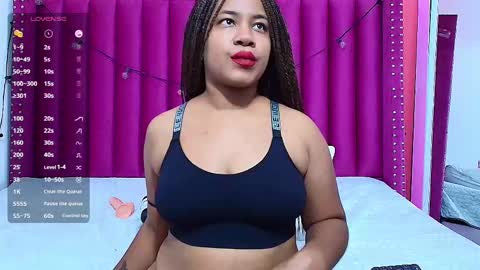 Snapshot of thickeebonyy chatting on January 25, 4:13 pm thickeebonyy online show from January 25, 4:13 pm