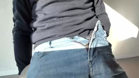 Thickru online show from February 5, 9:25 am