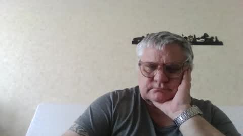 Thierrysymp online show from April 2, 4:14 pm