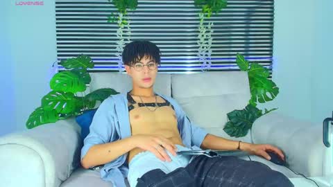 Thiago Saenzz online show from April 14, 3:59 pm