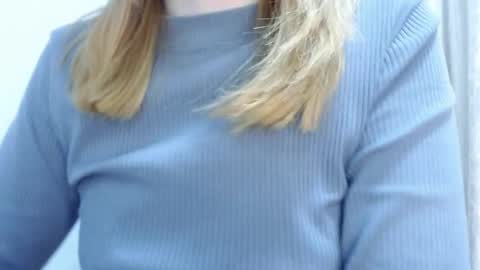 sara online show from February 9, 2:15 am