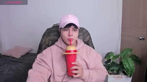 thom_ohtani online show from November 17, 11:18 pm